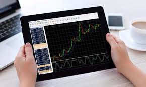 美联航航班因发动机故障紧急返回洛杉矶降落